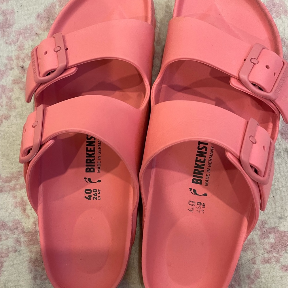 Women’s Hot pink birkenstocks